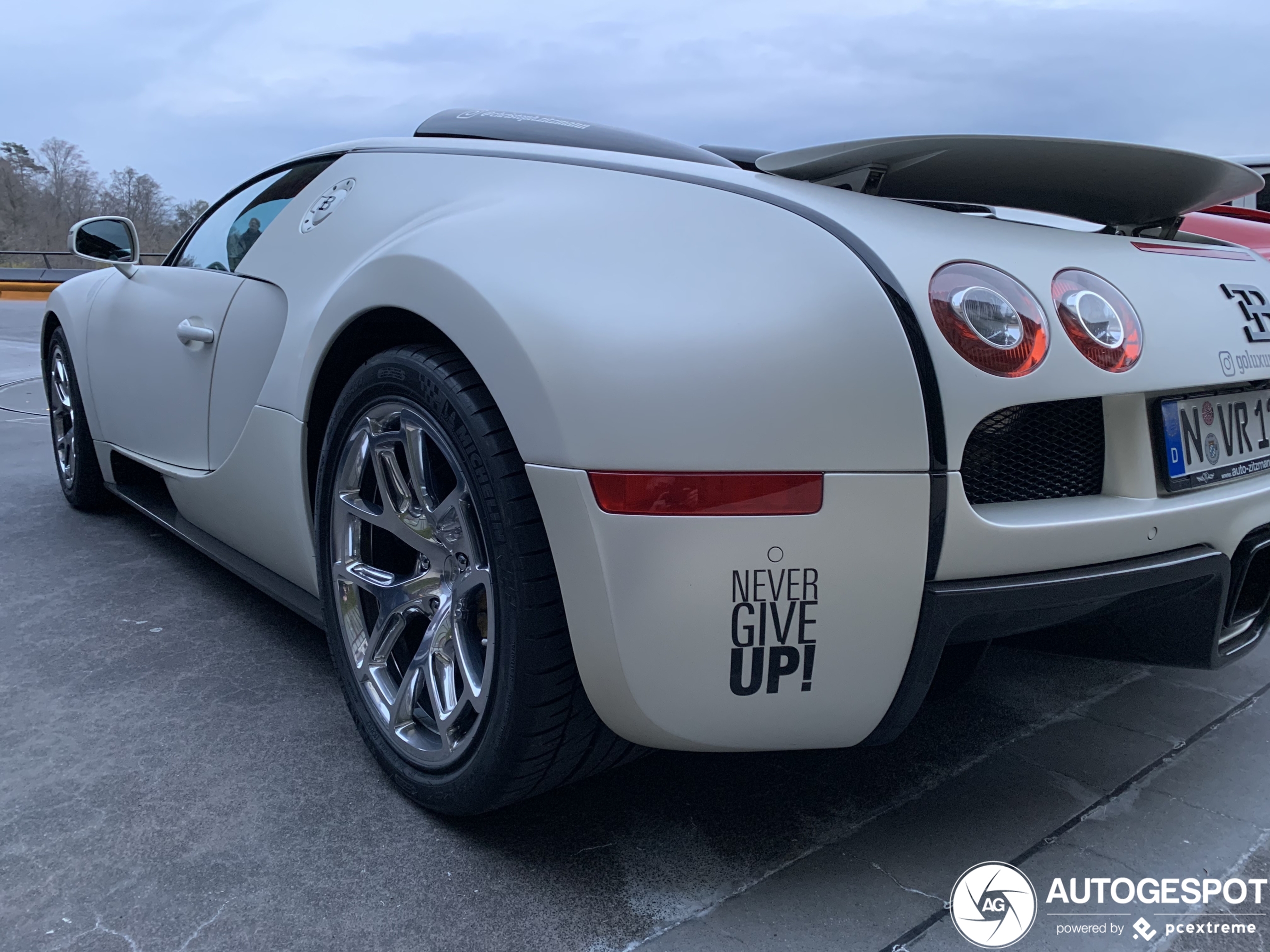 Bugatti Veyron 16.4 Grand Sport Sang Blanc