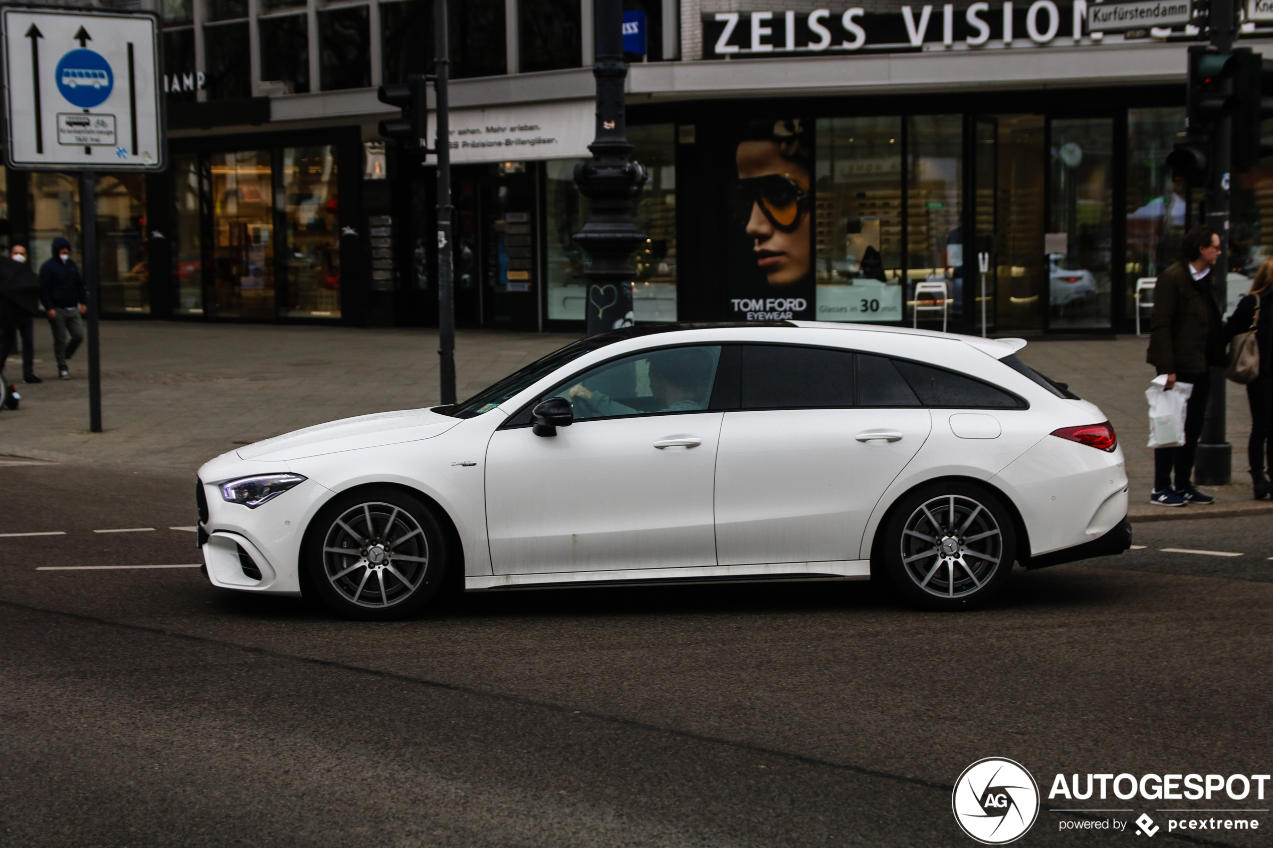 Mercedes-AMG CLA 45 Shooting Brake X118