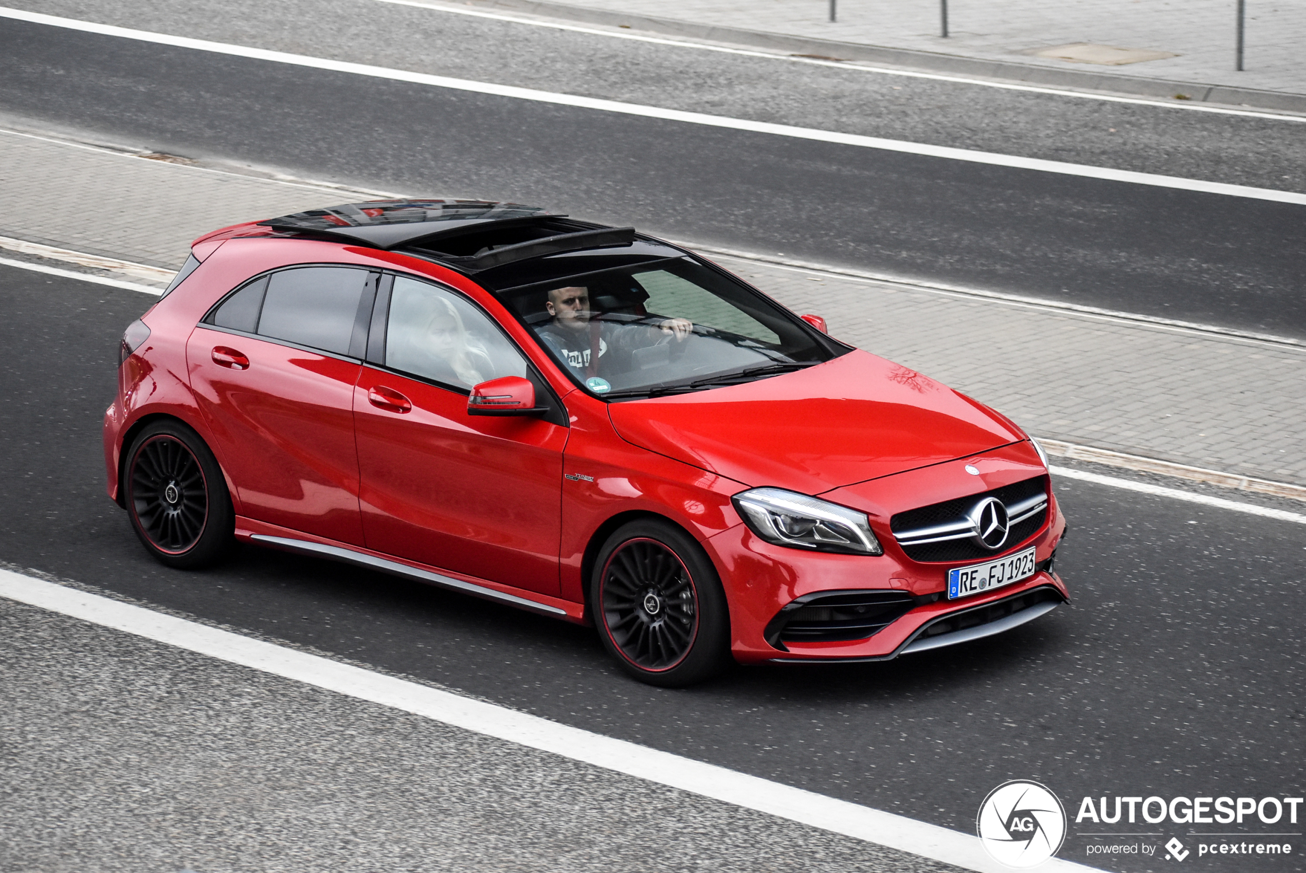 Mercedes-AMG A 45 W176 2015