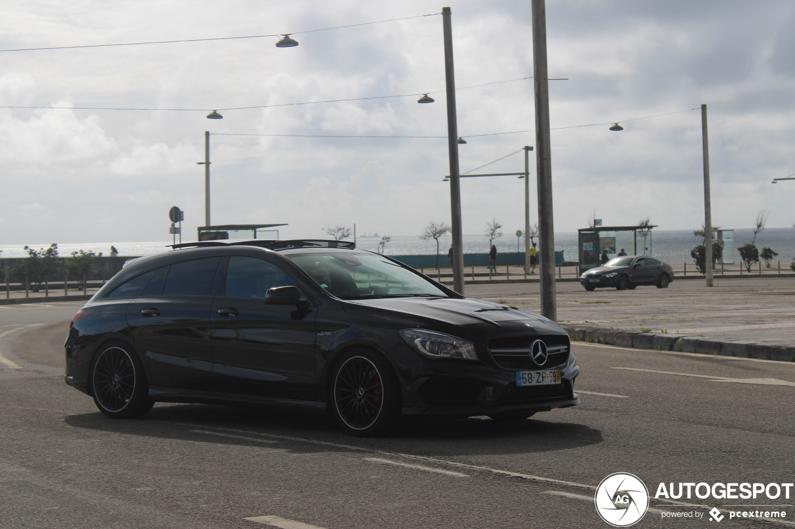 Mercedes-Benz CLA 45 AMG Shooting Brake