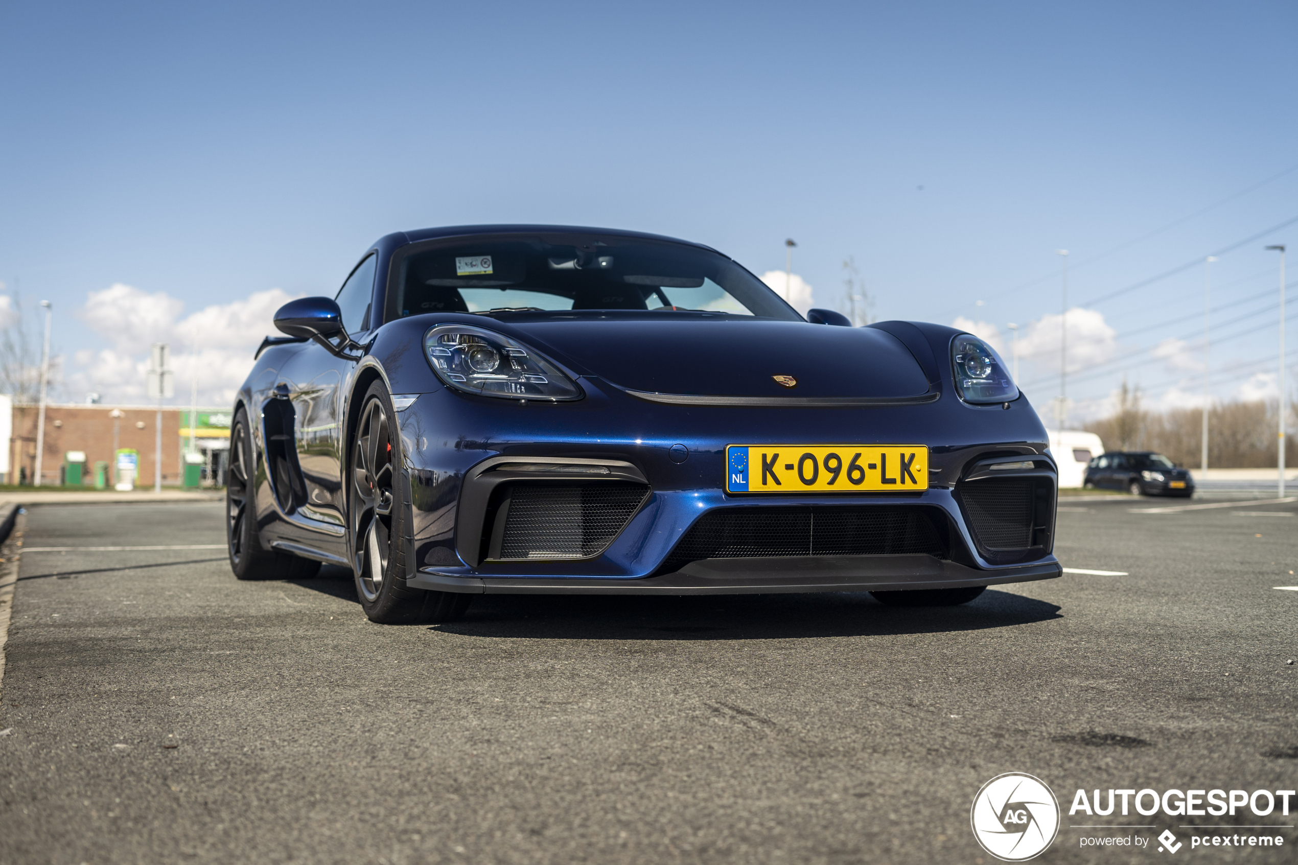 Porsche 718 Cayman GT4