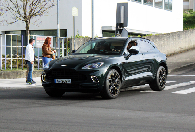 Aston Martin DBX