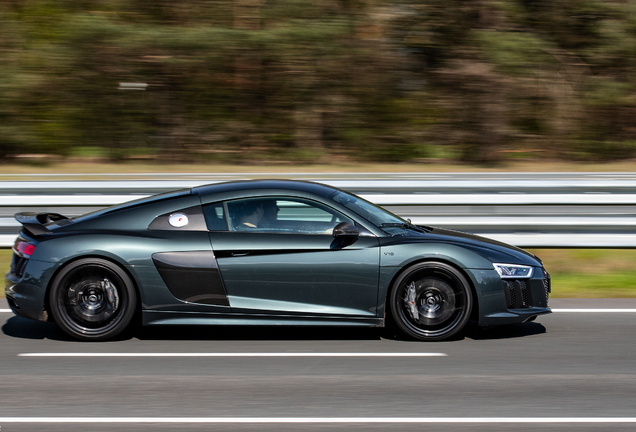 Audi R8 V10 Plus 2015