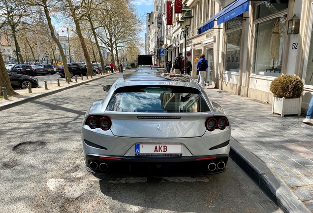 Ferrari GTC4Lusso T