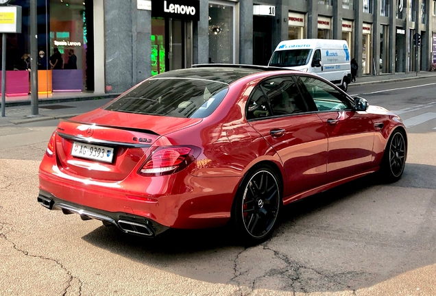 Mercedes-AMG E 63 S W213