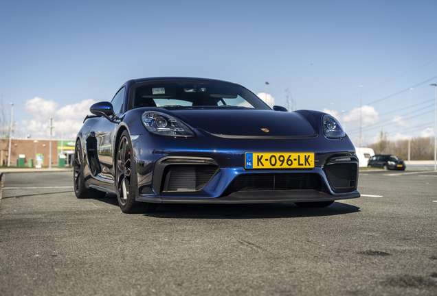 Porsche 718 Cayman GT4