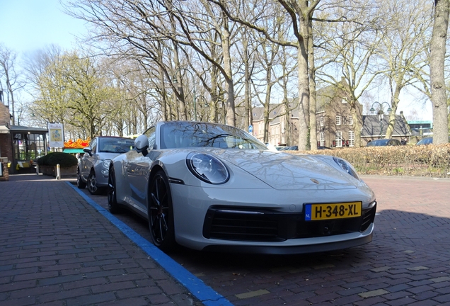 Porsche 992 Carrera 4S