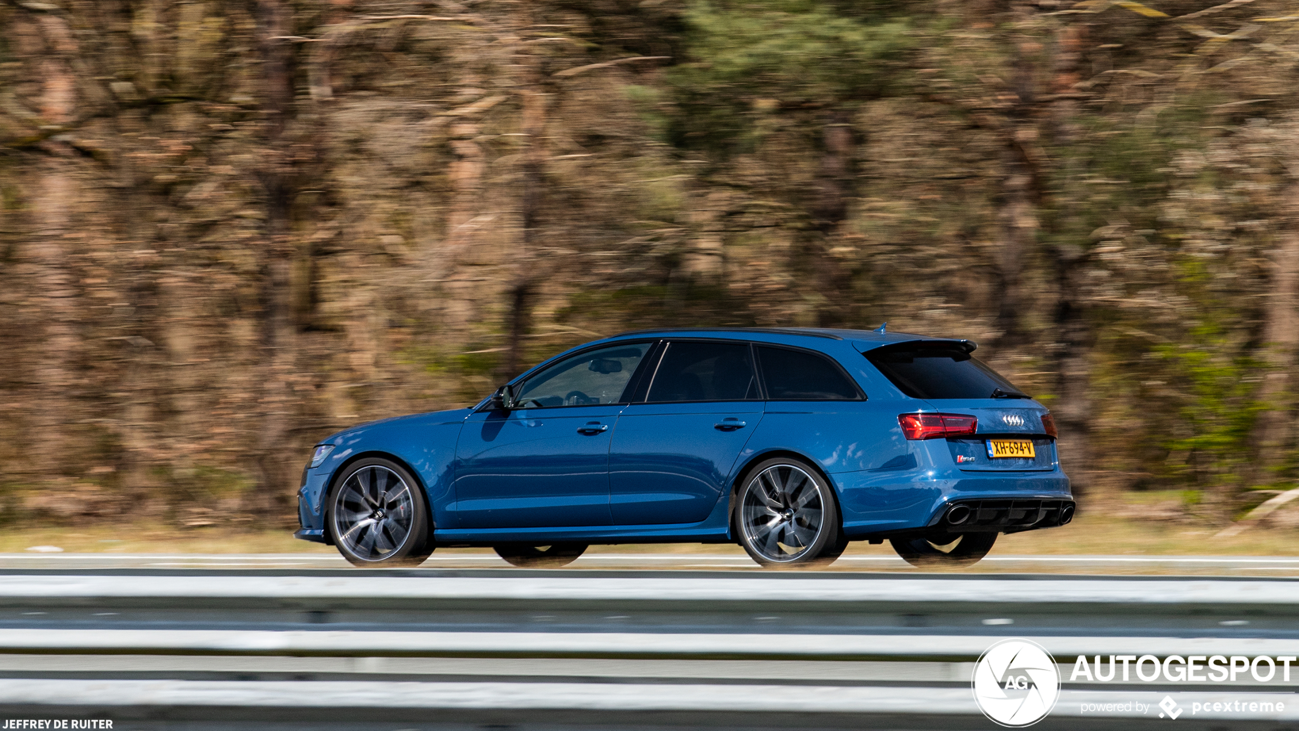 Audi RS6 Avant C7 2015