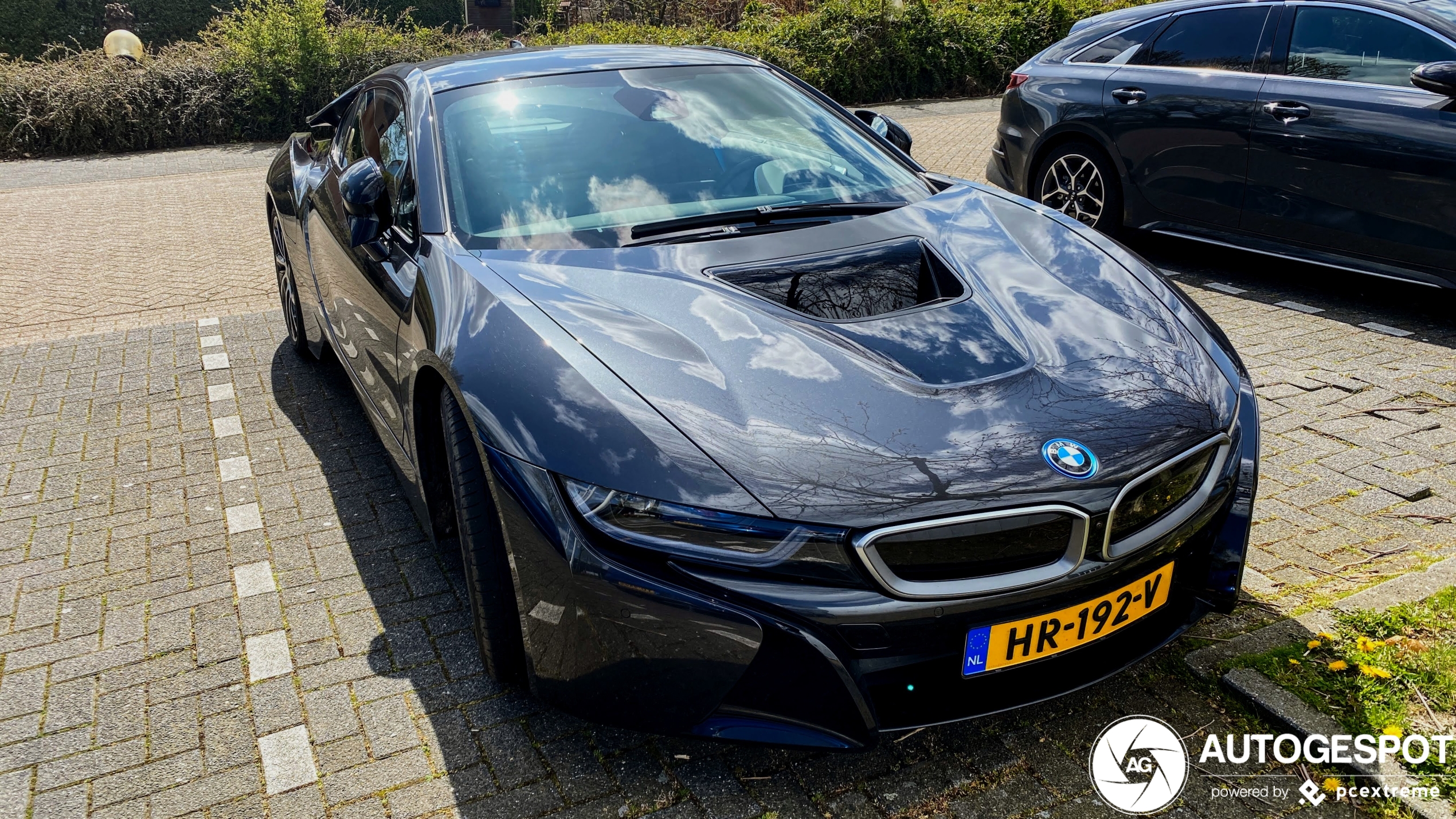 BMW i8