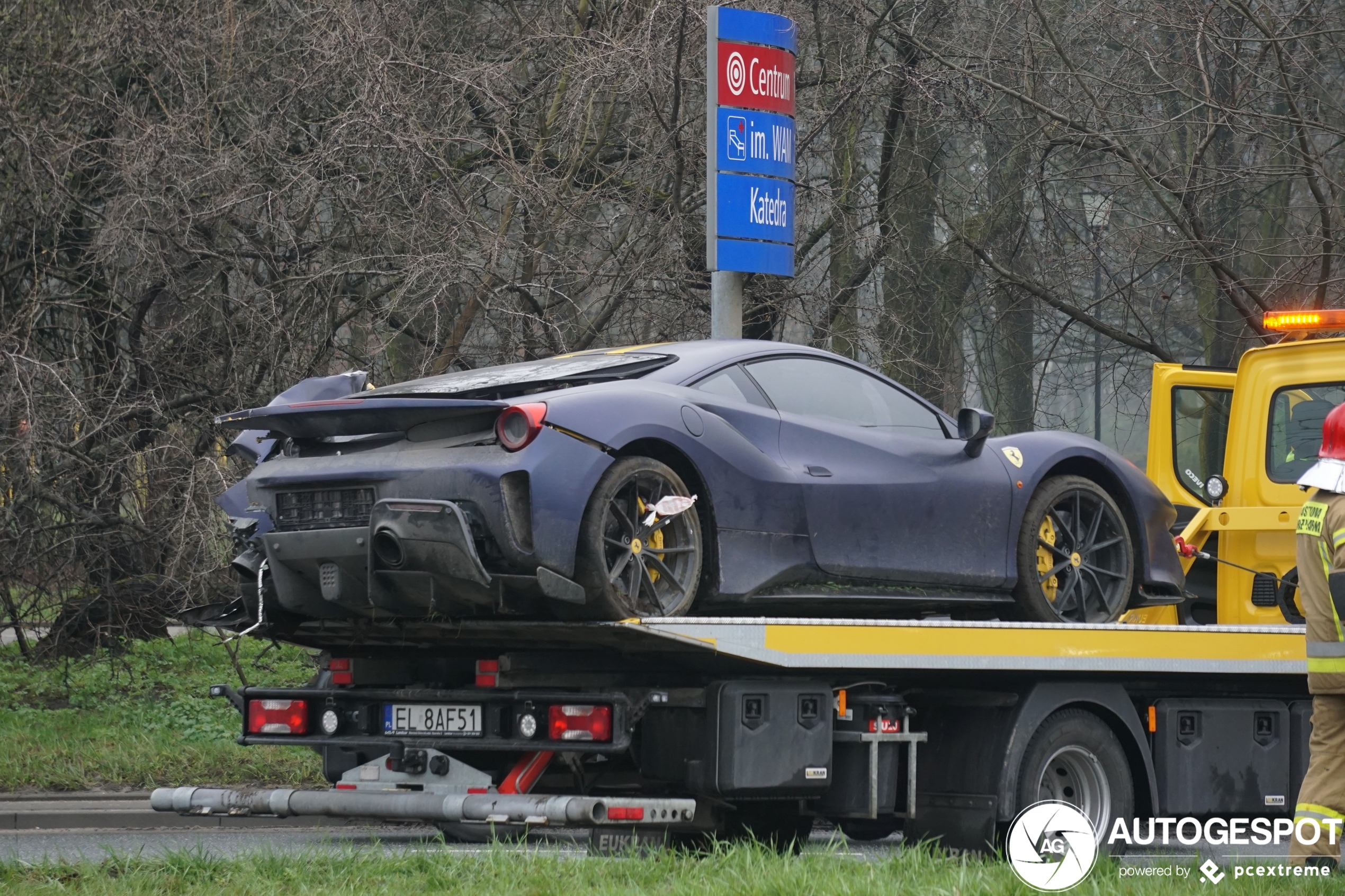 Dronken Ferrari rijden is geen succes