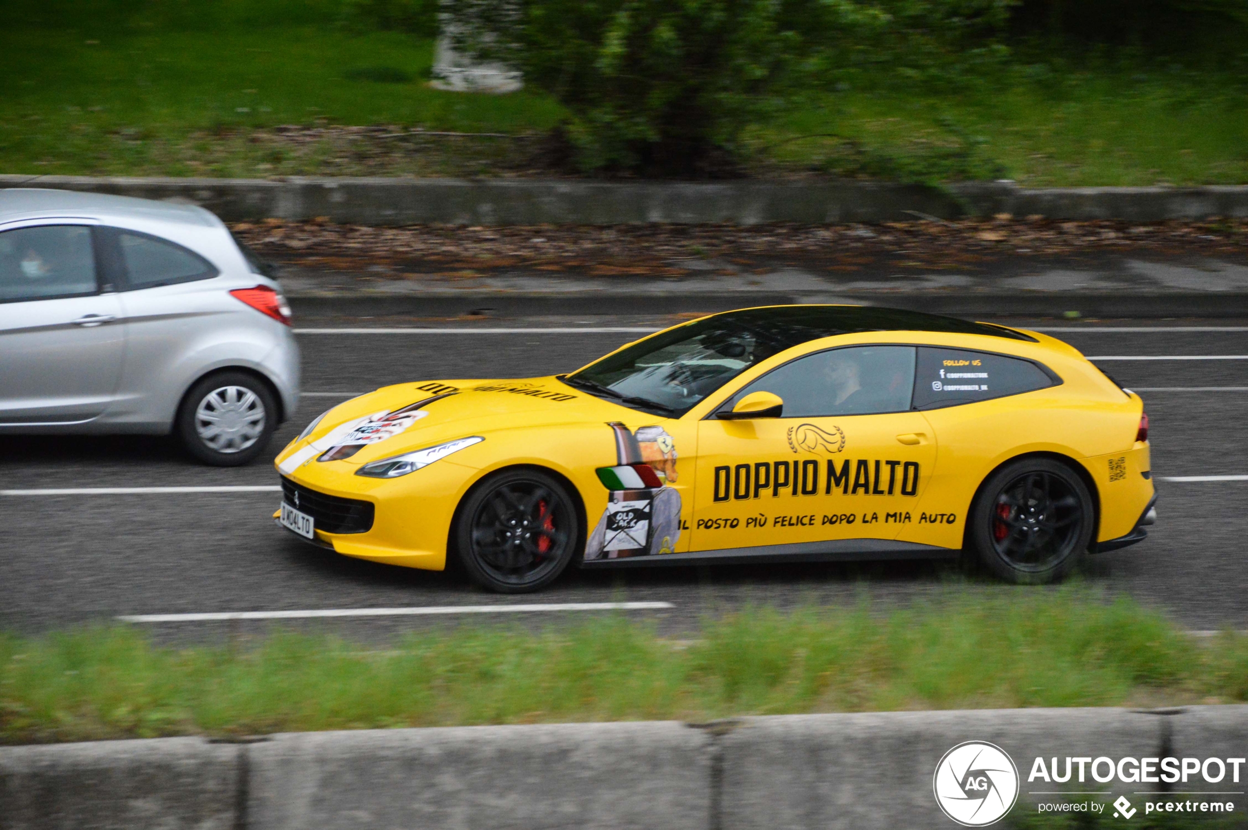 Ferrari GTC4Lusso T