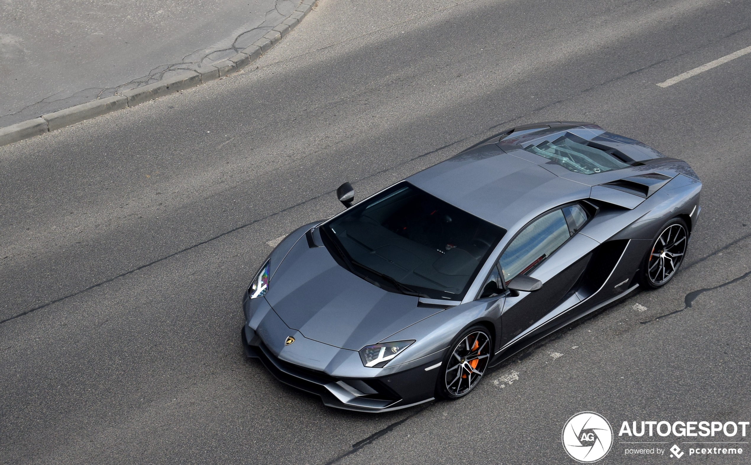 Lamborghini Aventador S LP740-4