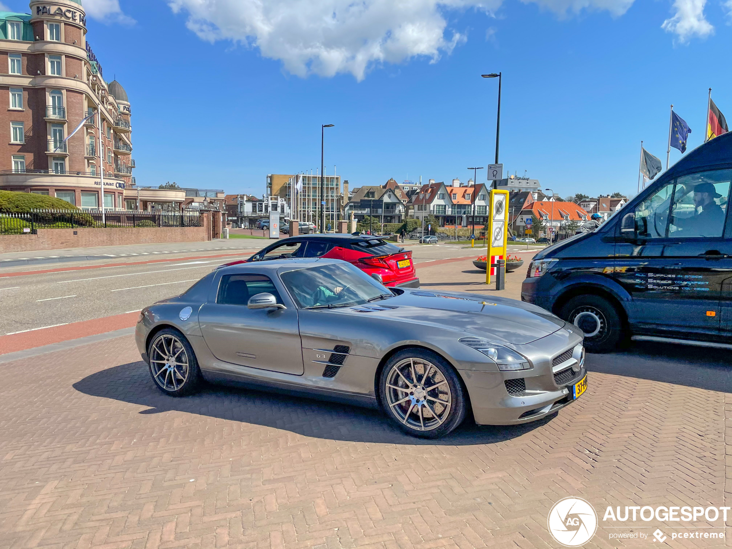 Mercedes-Benz SLS AMG