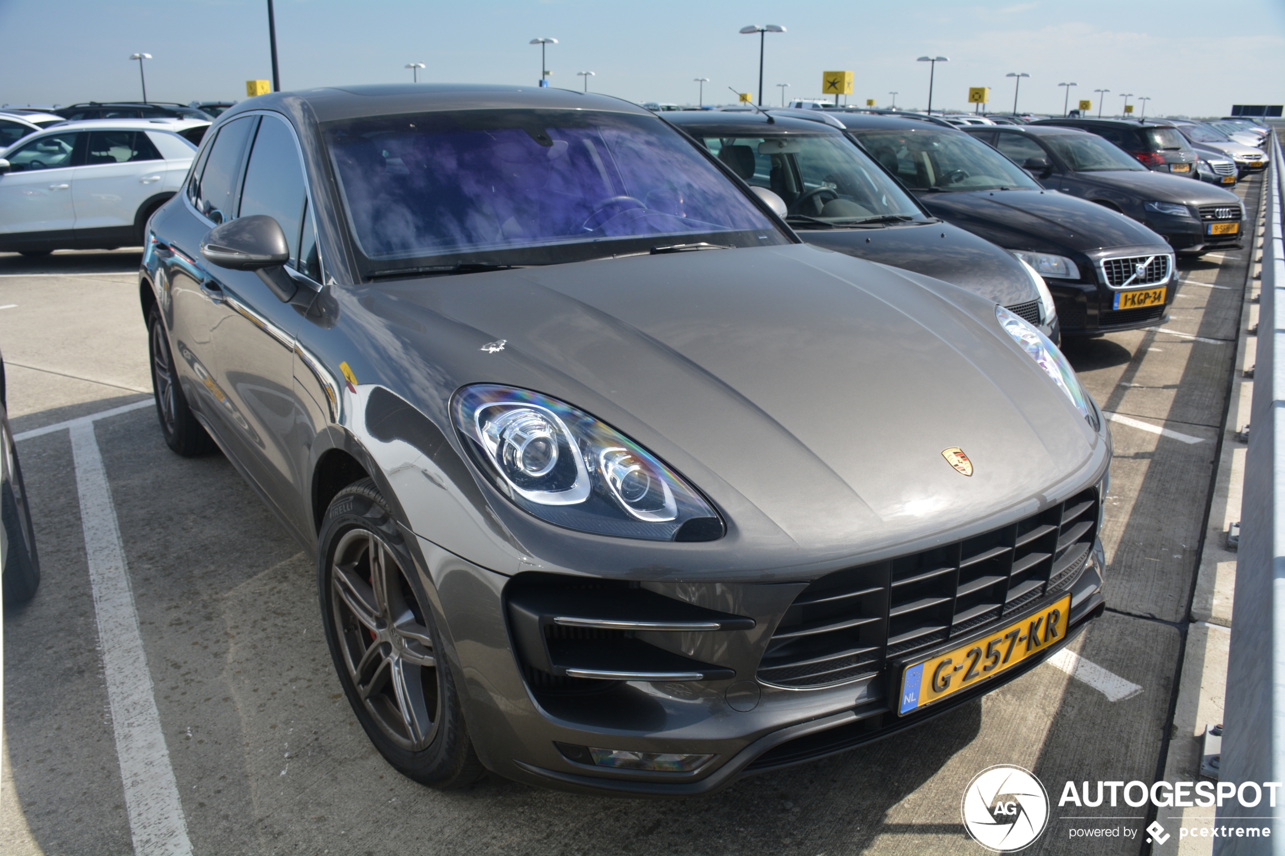 Porsche 95B Macan Turbo