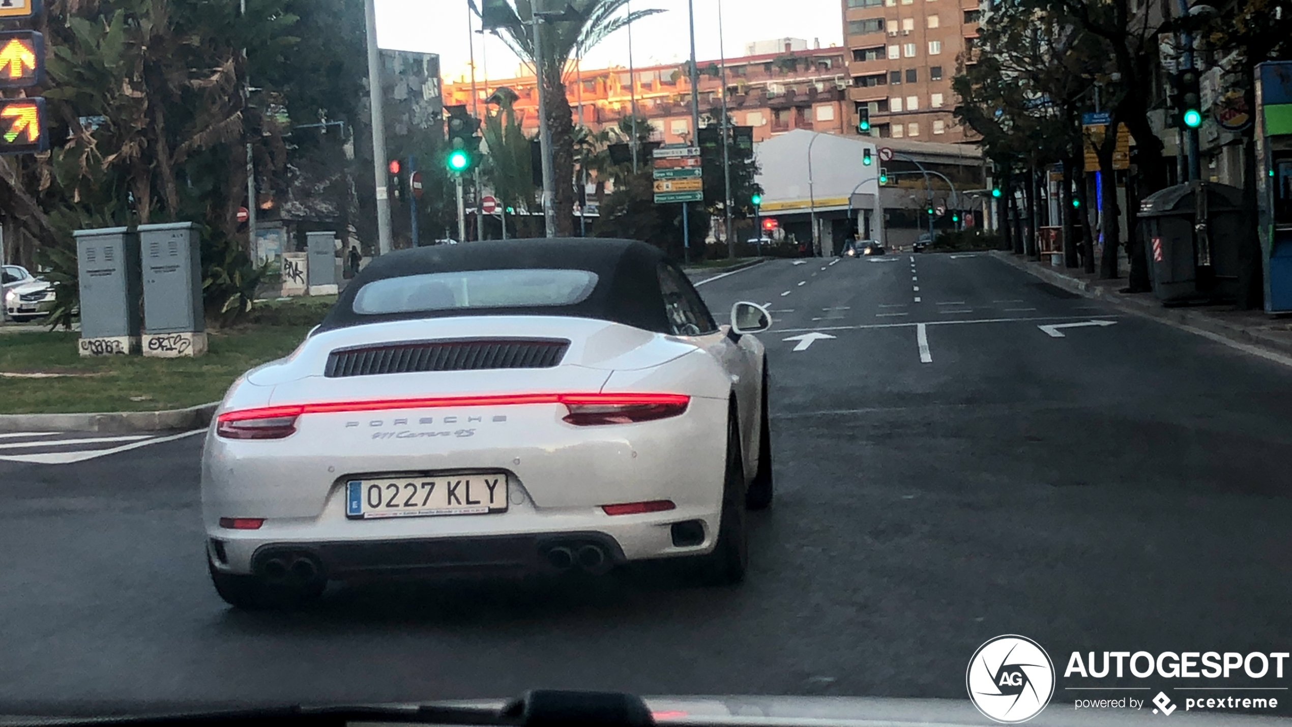 Porsche 991 Carrera 4S Cabriolet MkII