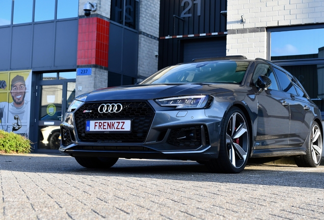 Audi RS4 Avant B9