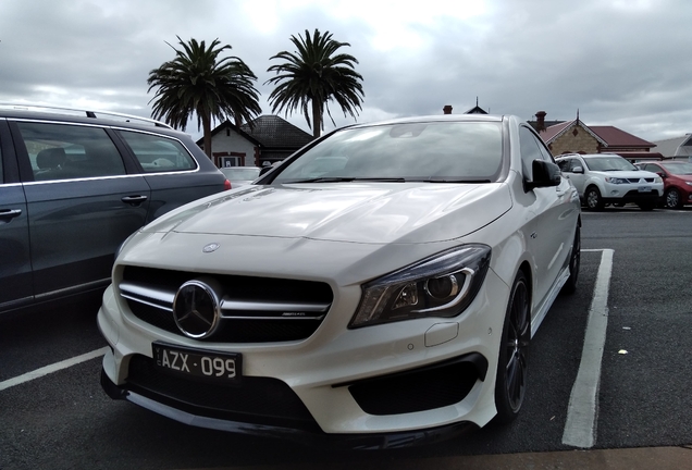 Mercedes-Benz CLA 45 AMG C117