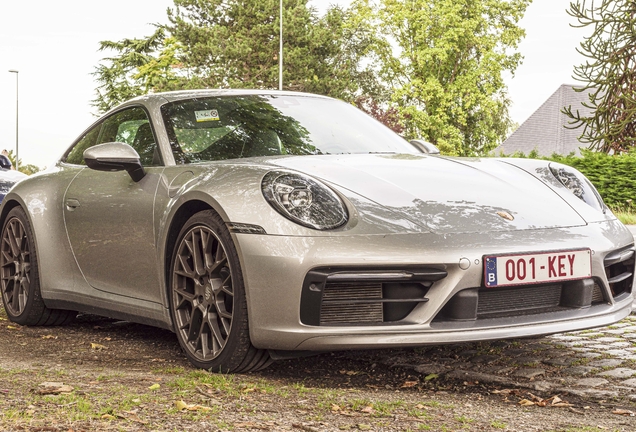 Porsche 992 Carrera 4S