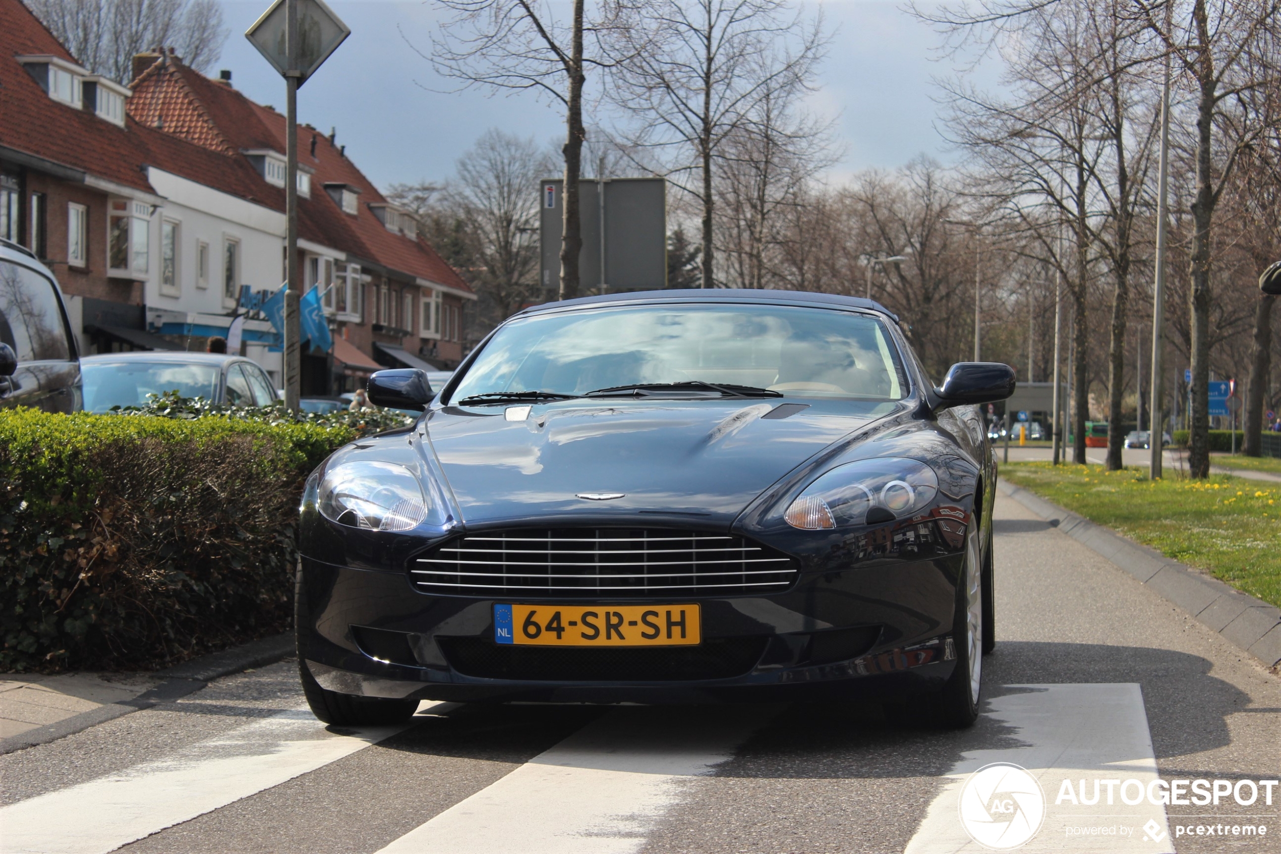 Aston Martin DB9 Volante