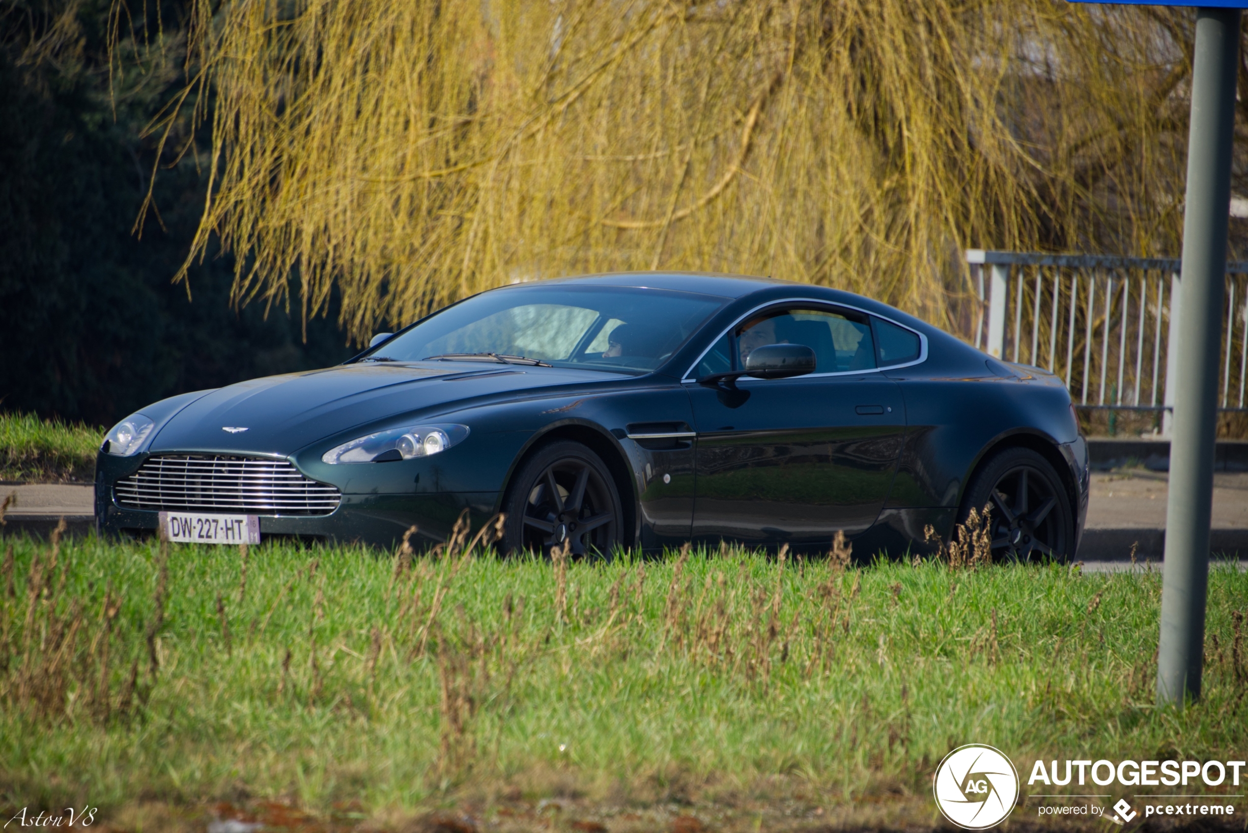 Aston Martin V8 Vantage