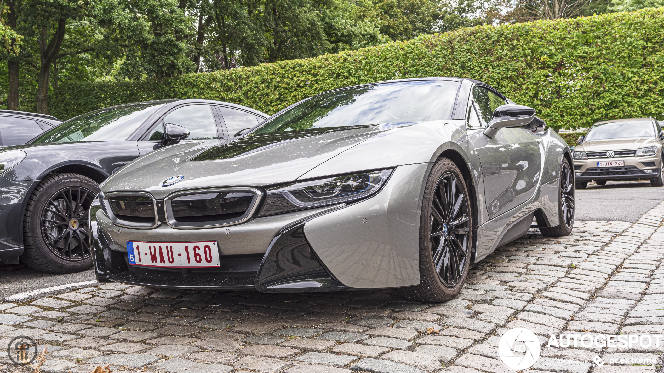 BMW i8 Roadster