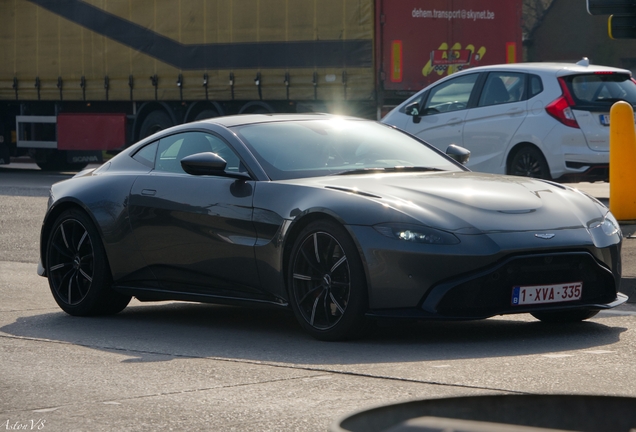 Aston Martin V8 Vantage 2018