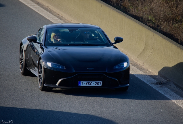 Aston Martin V8 Vantage 2018