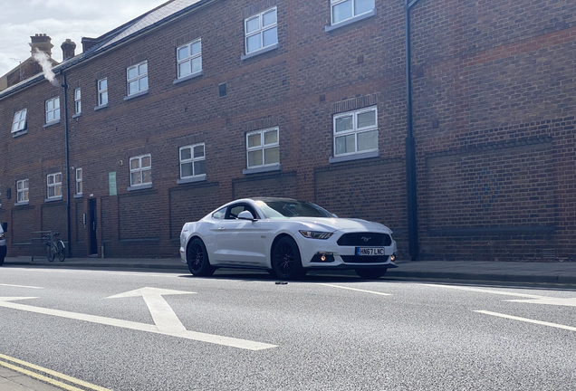 Ford Mustang GT 2015