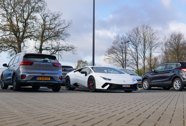 Lamborghini Huracán LP640-4 Performante