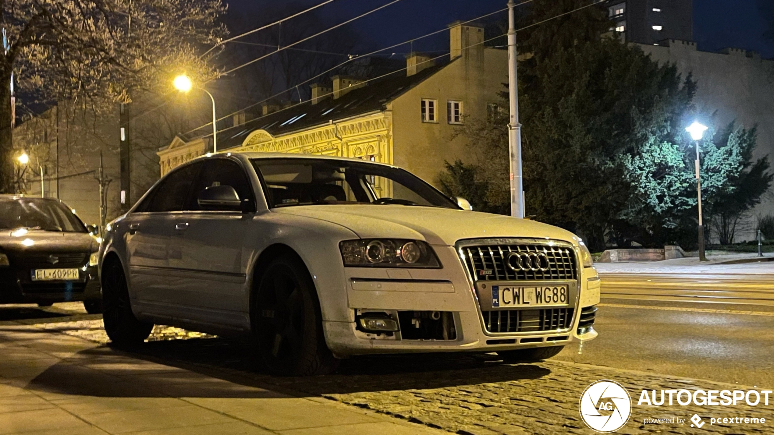 Audi S8 D3