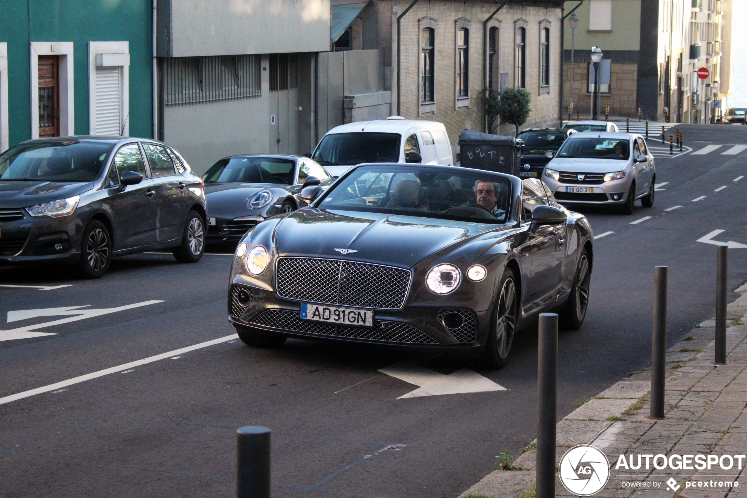 Bentley Continental GTC V8 2020