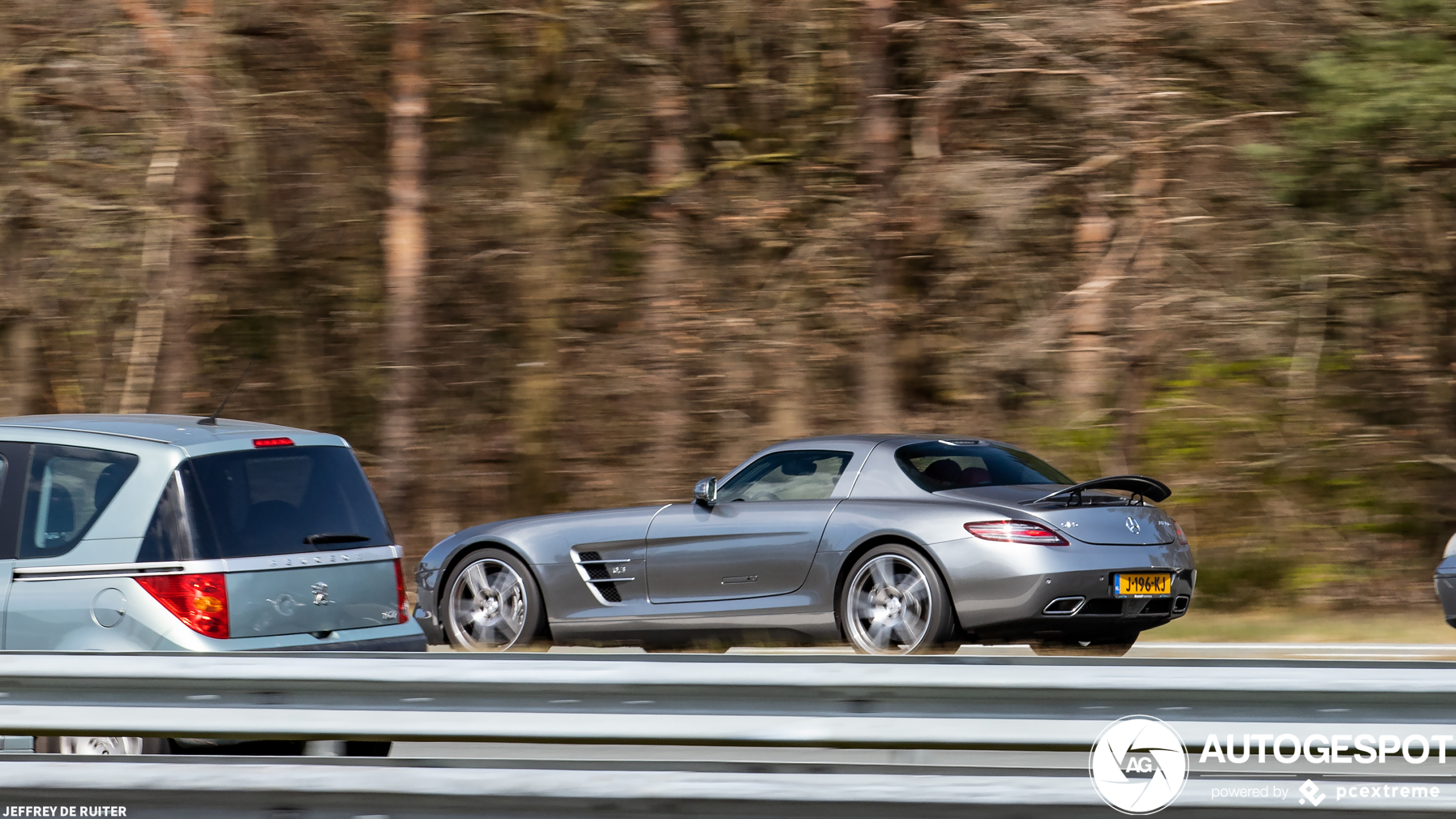 Mercedes-Benz SLS AMG