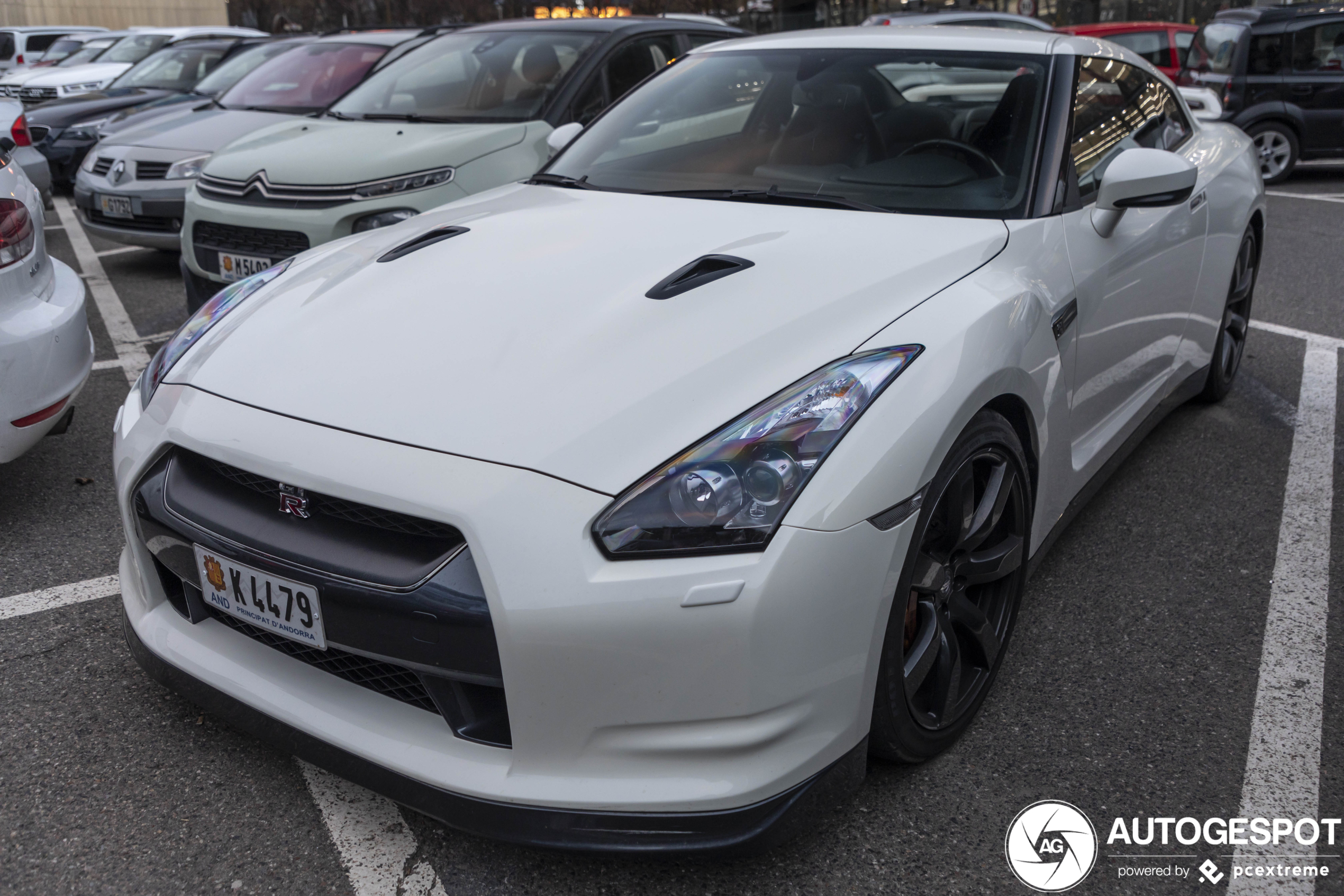 Nissan GT-R