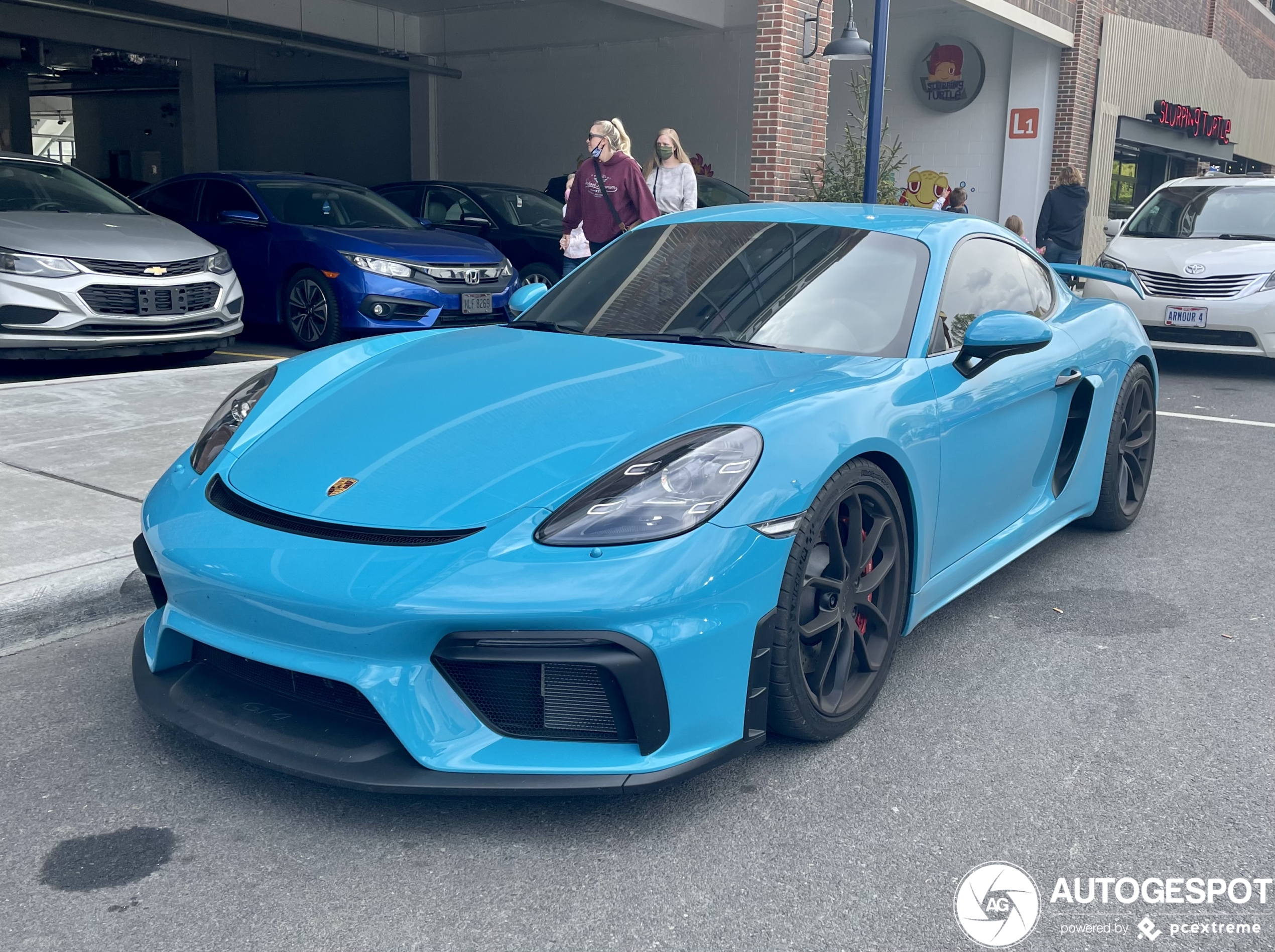 Porsche 718 Cayman GT4