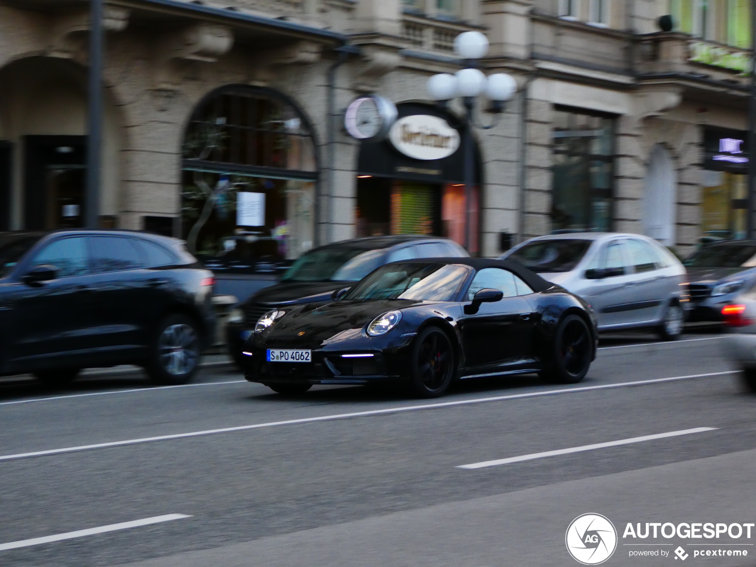 Porsche 992 Carrera 4S Cabriolet