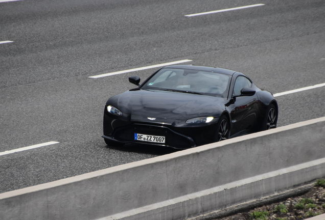 Aston Martin V8 Vantage 2018