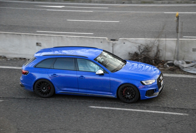 Audi RS4 Avant B9