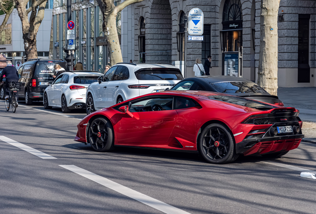 Lamborghini Huracán LP640-4 EVO