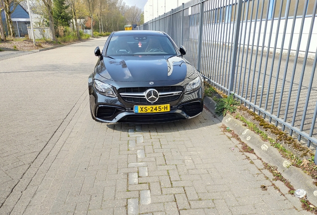 Mercedes-AMG E 63 S W213