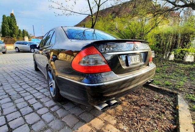 Mercedes-Benz E 63 AMG