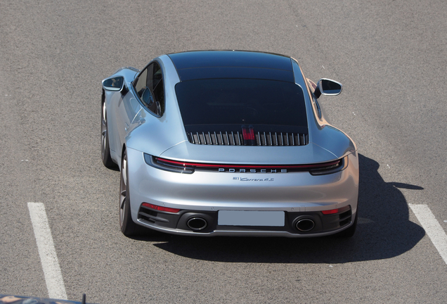 Porsche 992 Carrera 4S