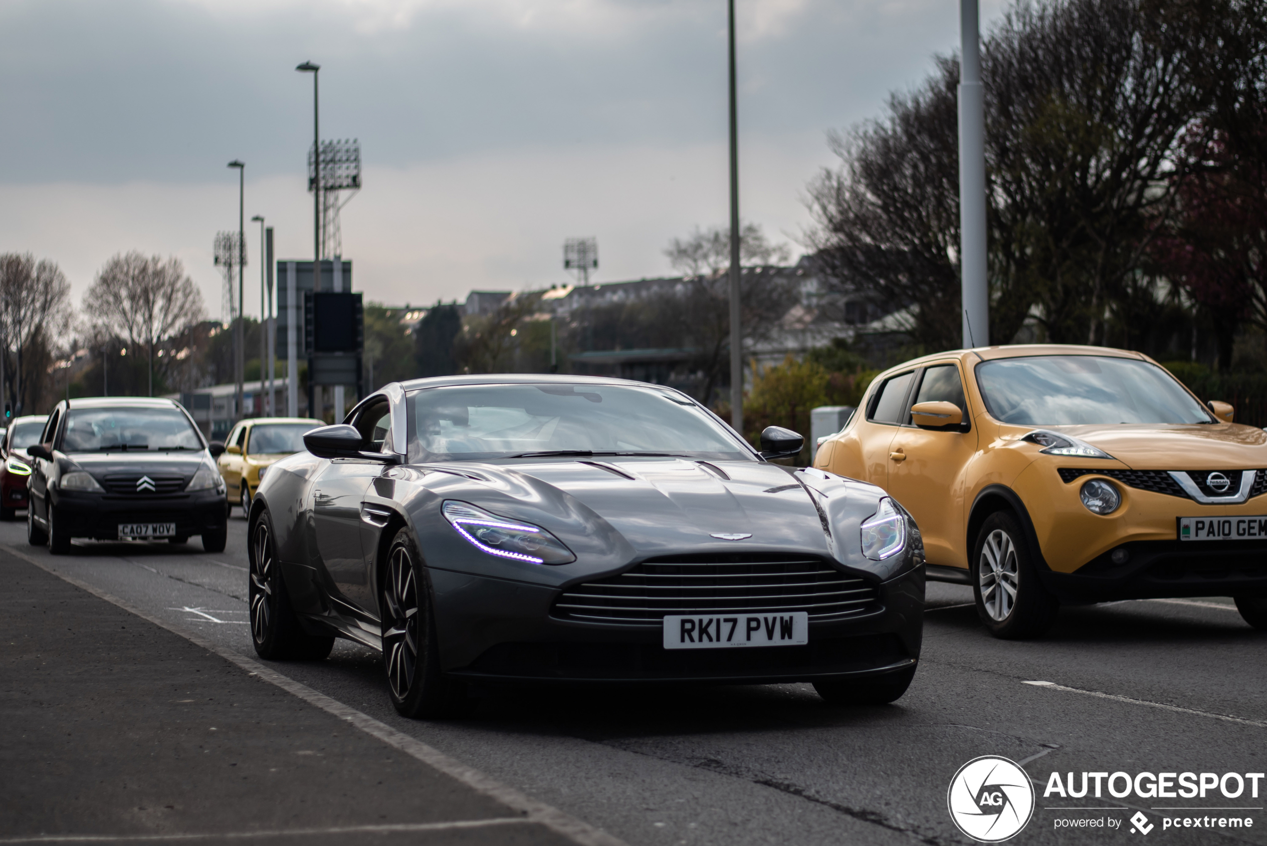 Aston Martin DB11