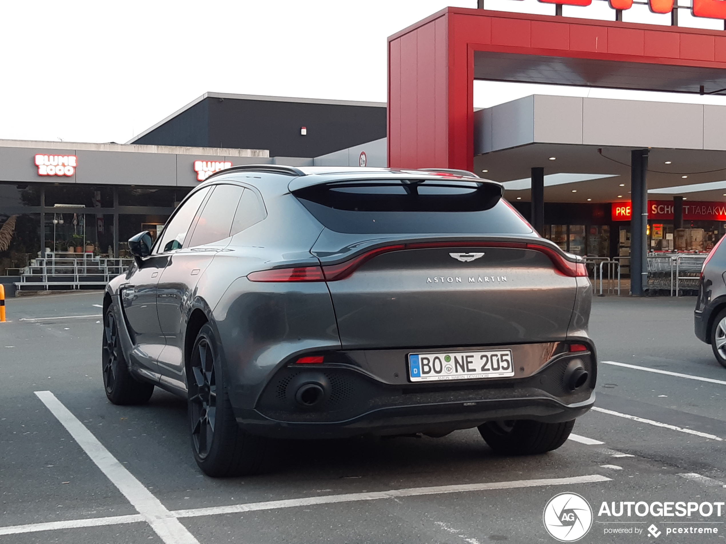 Aston Martin DBX