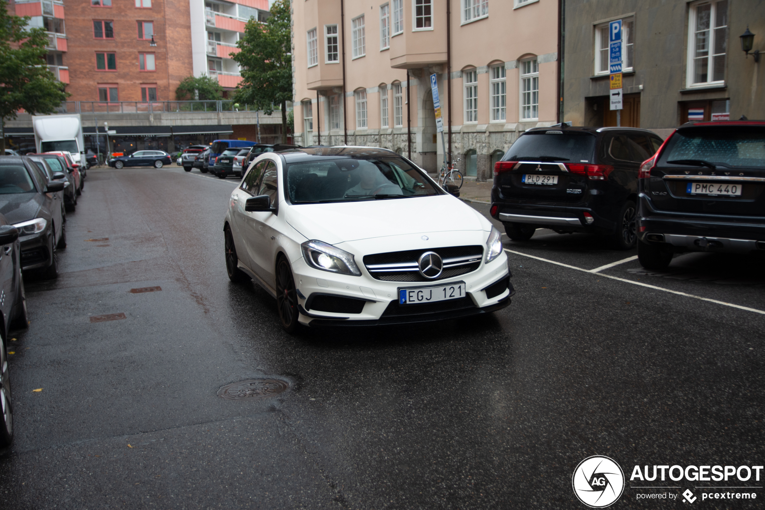 Mercedes-Benz A 45 AMG