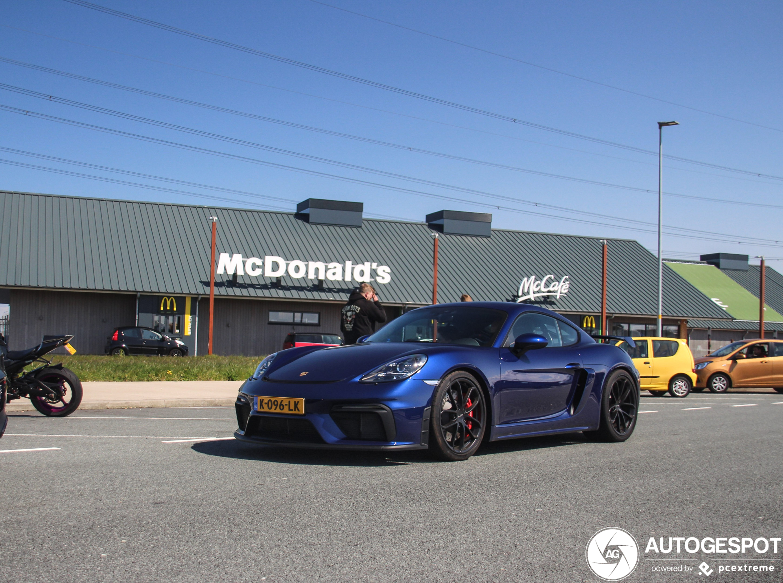 Porsche 718 Cayman GT4