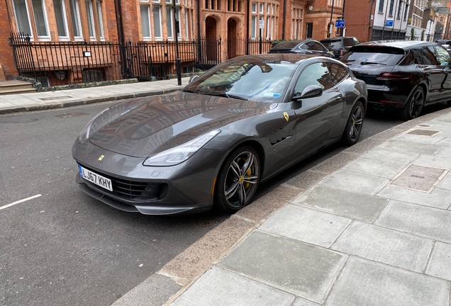 Ferrari GTC4Lusso