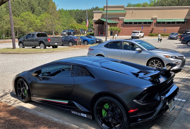 Lamborghini Huracán LP640-4 Performante