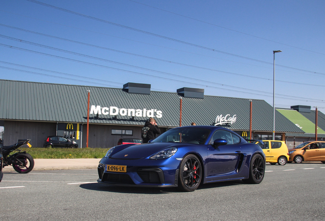 Porsche 718 Cayman GT4