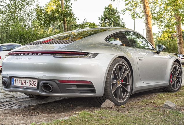 Porsche 992 Carrera 4S