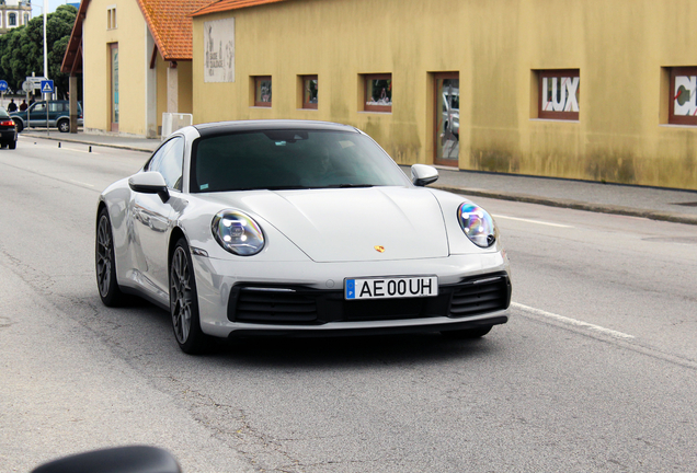 Porsche 992 Carrera 4S